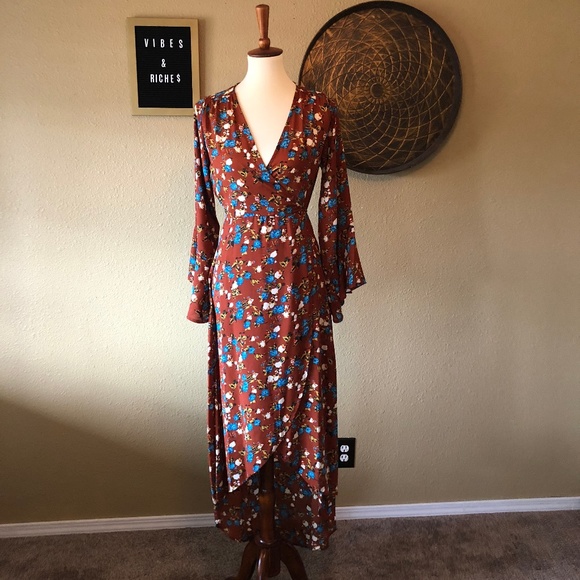 Flowy Wrap Boho Fall Dress - Picture 3 of 7